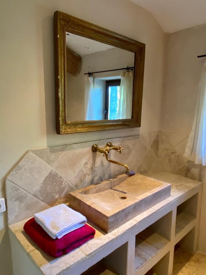 Notre Dame Des Anges Apartment Lurs Екстериор снимка