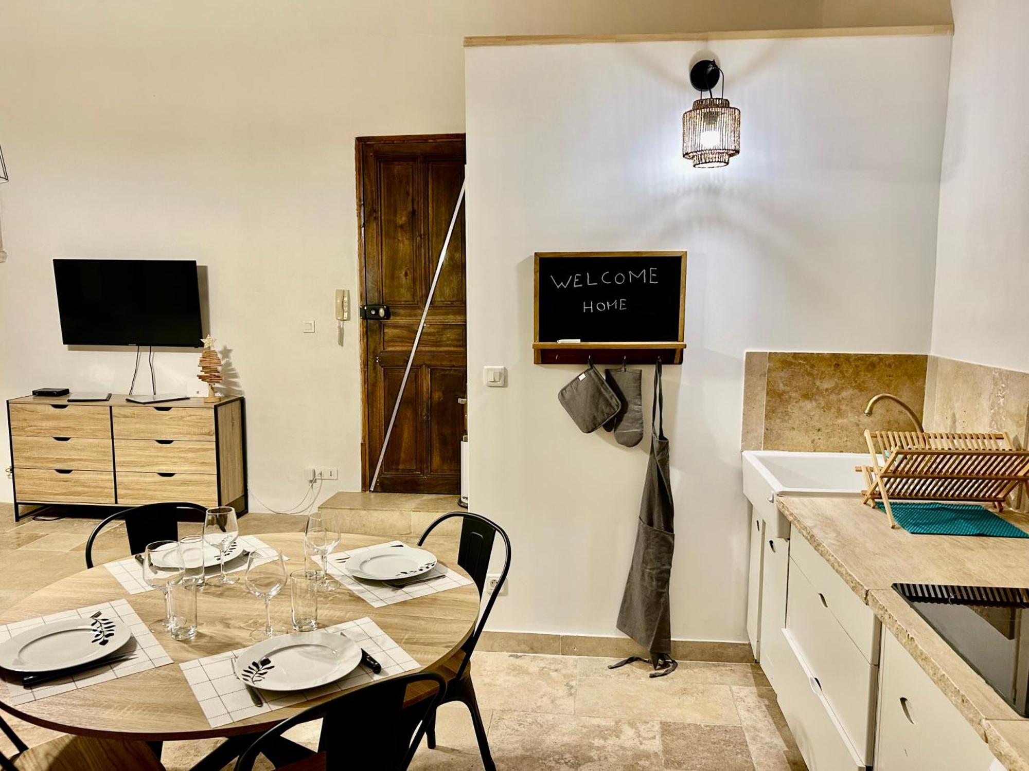 Notre Dame Des Anges Apartment Lurs Екстериор снимка