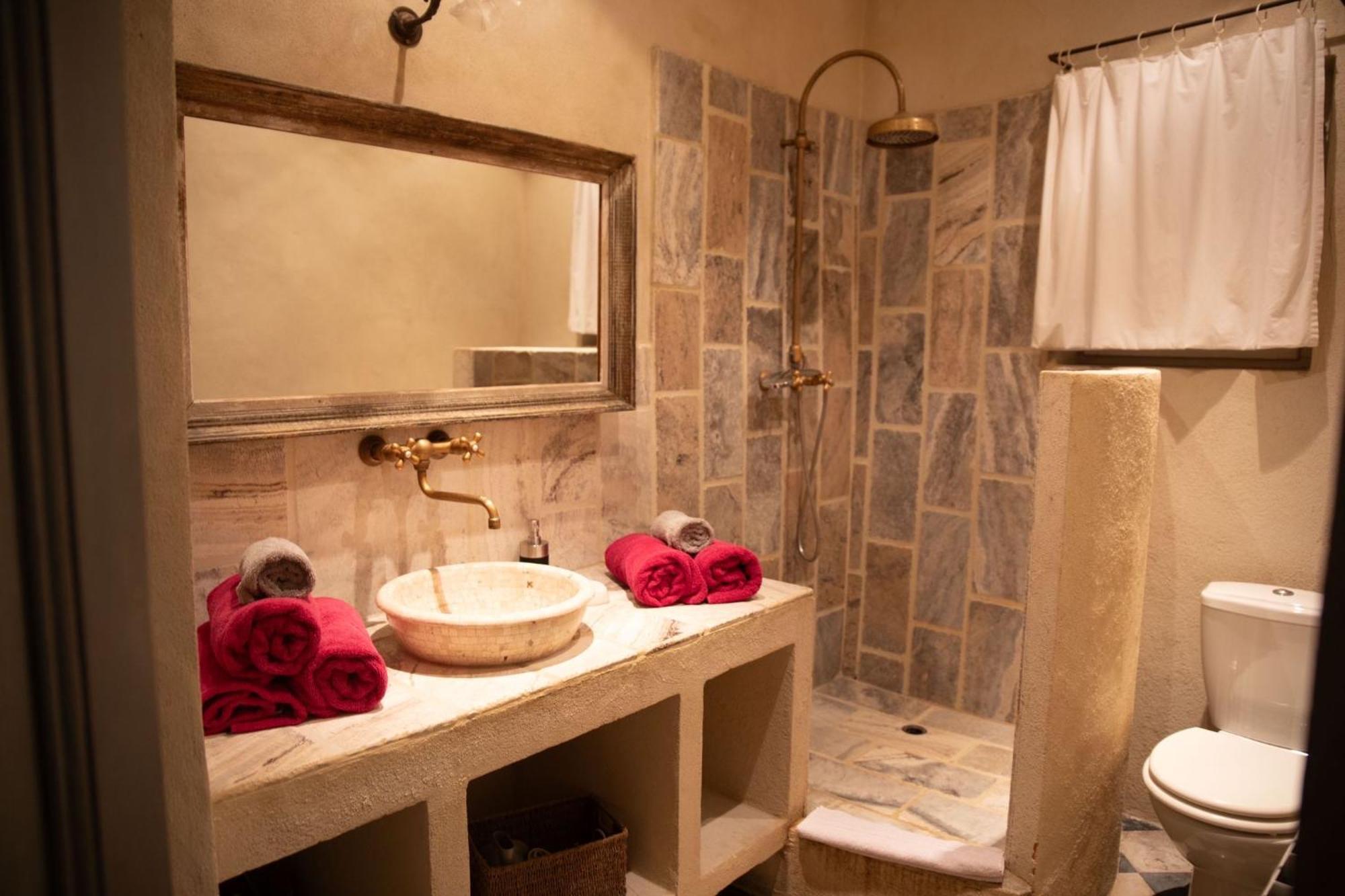 Notre Dame Des Anges Apartment Lurs Екстериор снимка