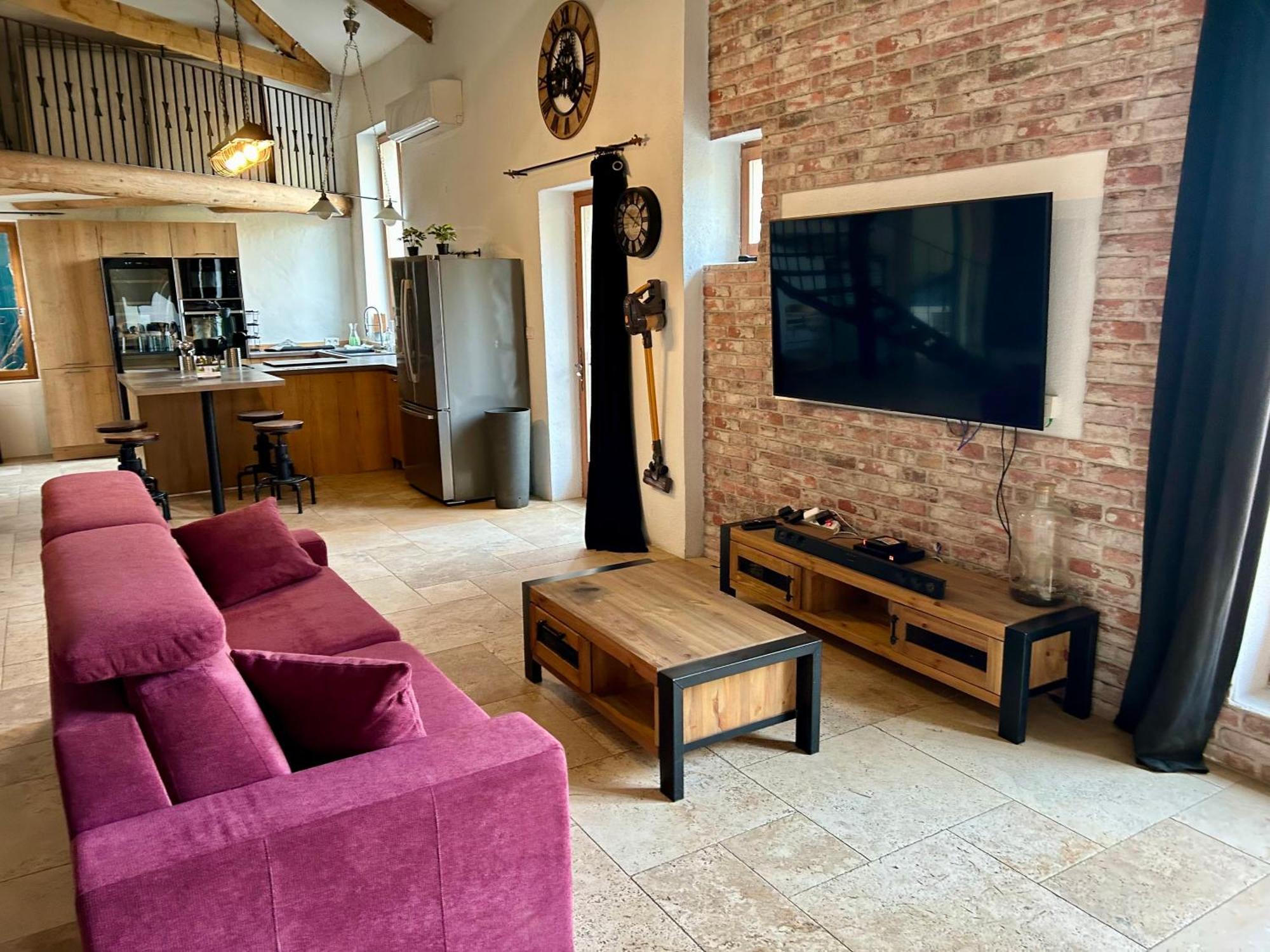 Notre Dame Des Anges Apartment Lurs Екстериор снимка