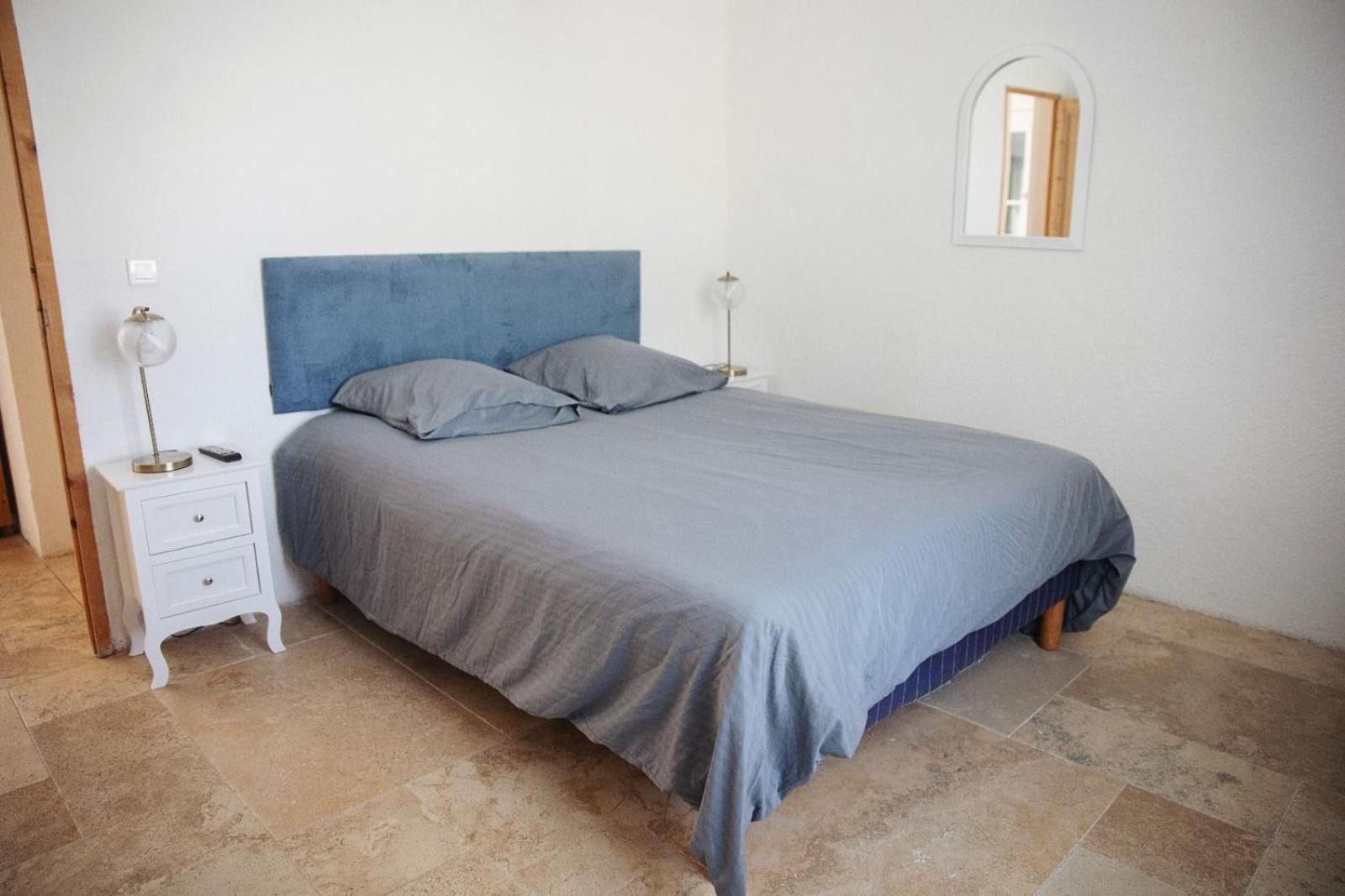 Notre Dame Des Anges Apartment Lurs Екстериор снимка