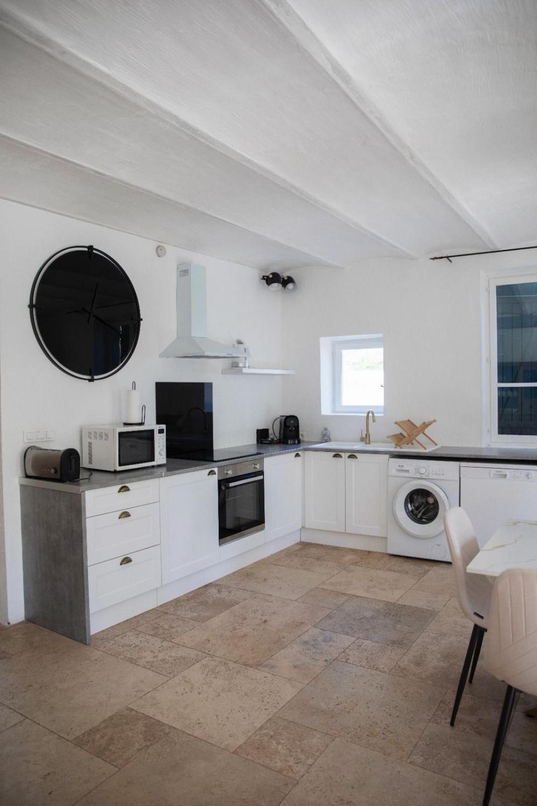 Notre Dame Des Anges Apartment Lurs Екстериор снимка